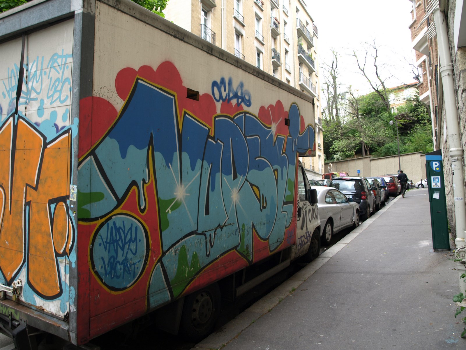 photo graffiti de vehicule